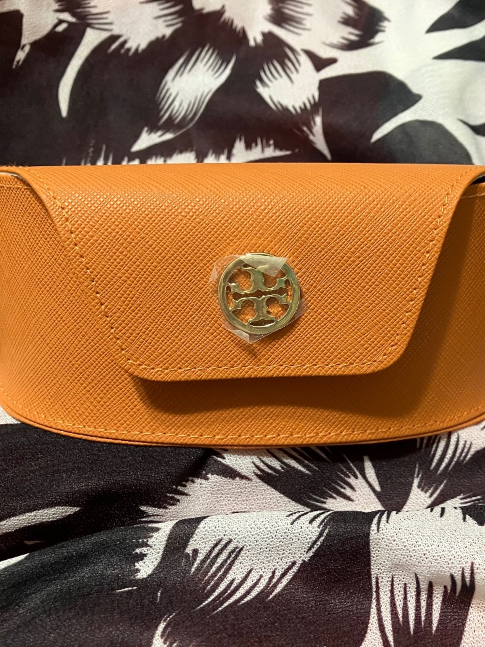 TORY BURCH EYEGLASS CASE, ORANGE, NEW WITHOUT TAG